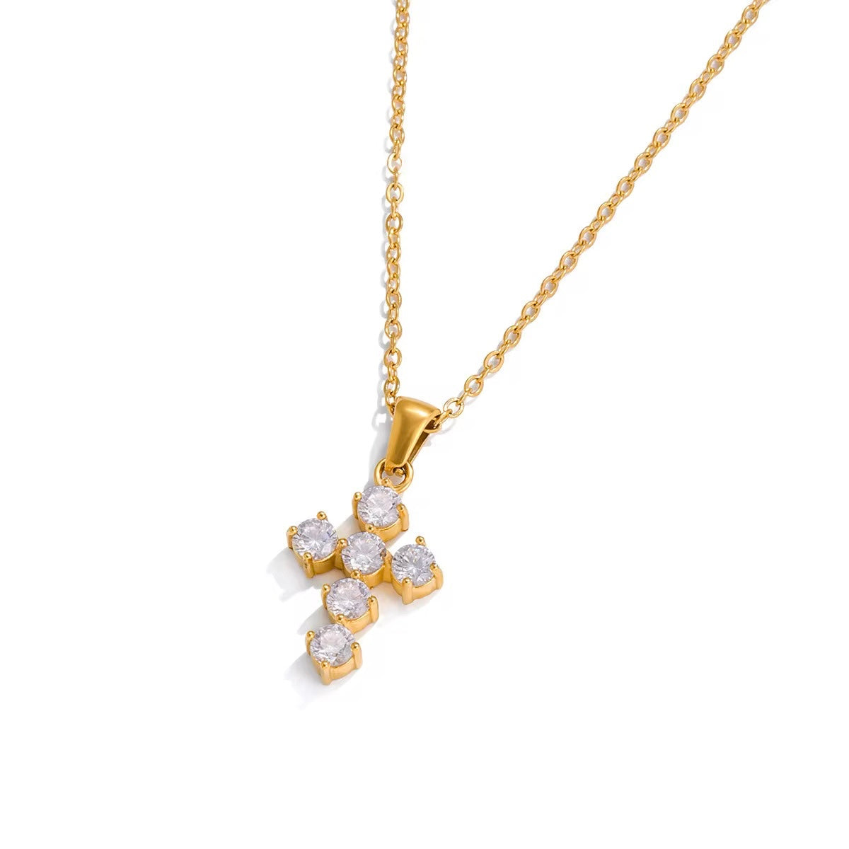Collier Éloa - croix zircones dorée - vue rapprochée